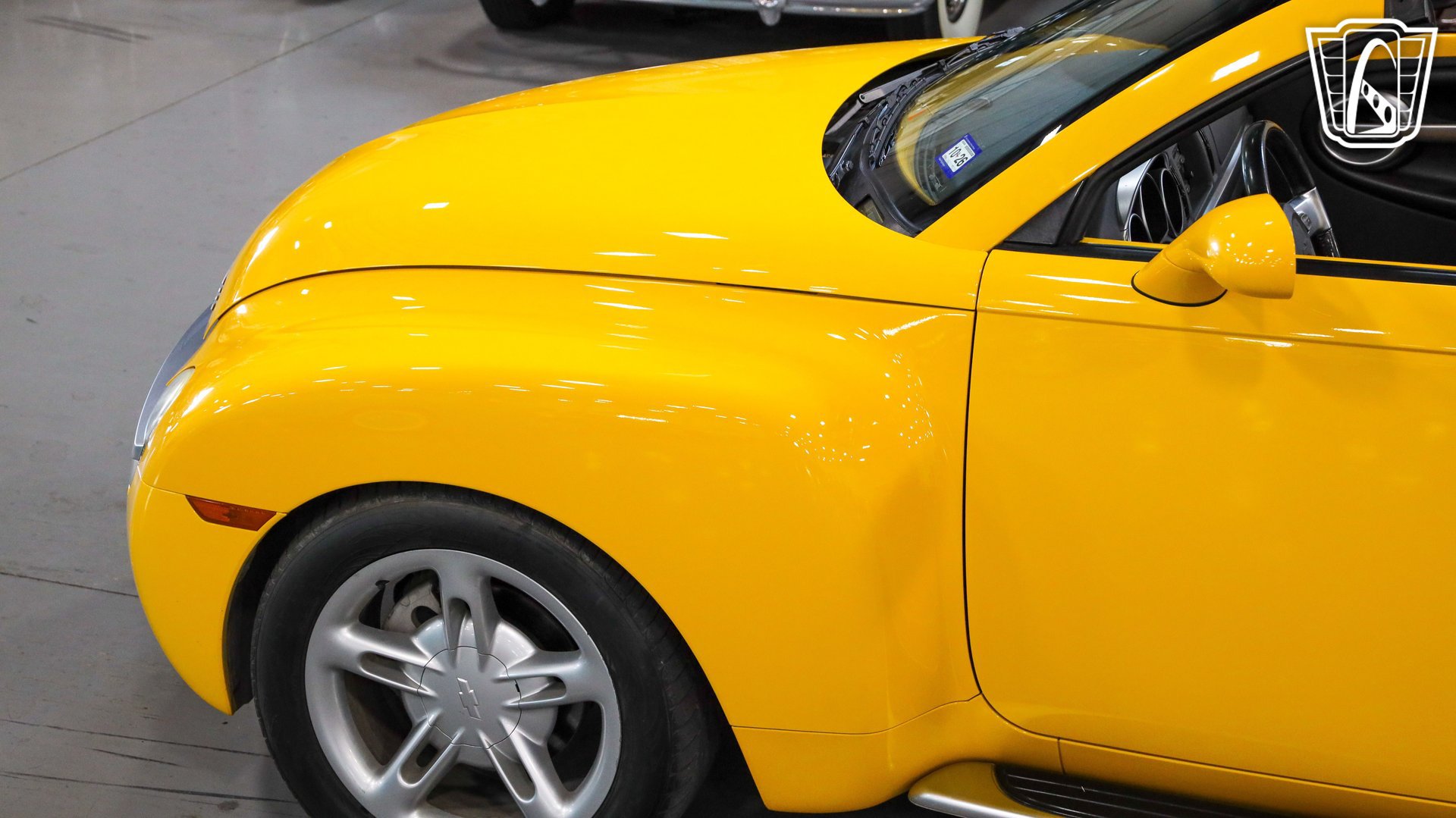 Used 2004 Chevrolet SSR w/ Preferred Equipment Group RWD image 12