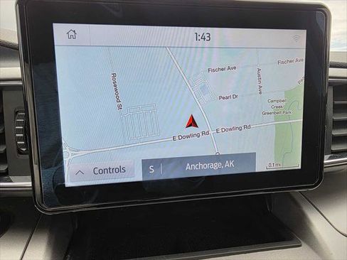 Used 2021 Ford Explorer XLT w/ Equipment Group 202A AWD/4WD image 29