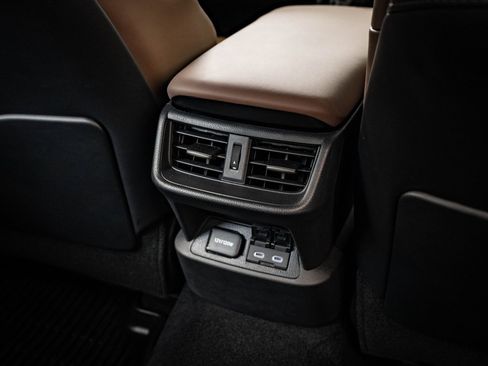 Certified 2025 Lexus ES 300h w/ Luxury Package image 35