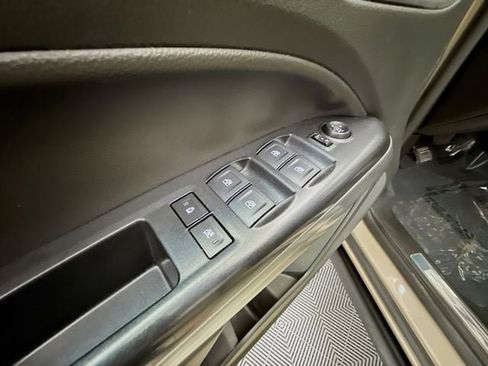 Used 2021 Chevrolet Colorado ZR2 w/ Colorado ZR2 Bison Edition image 20