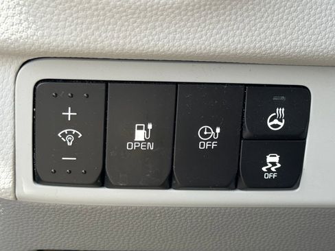 Used 2016 Kia Soul EV image 24