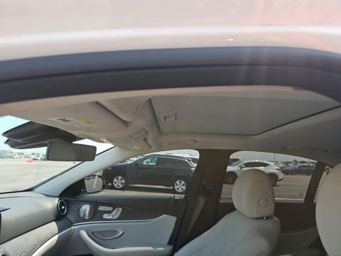 Used 2022 Mercedes-Benz E 350 Sedan w/ Driver Assistance Package image 8