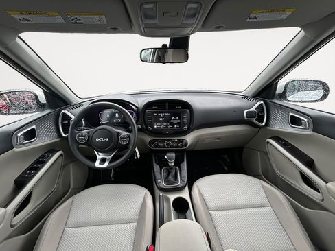 Used 2025 Kia Soul S FWD image 14