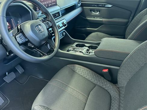New 2026 Honda Pilot Sport image 10