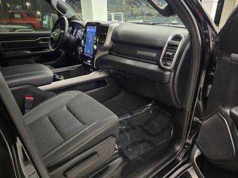 Certified 2025 RAM 1500 Big Horn RWD image 35