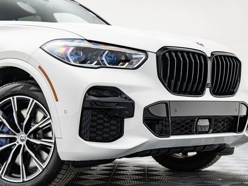 Used 2023 BMW X5 M50i w/ Executive Package image 5