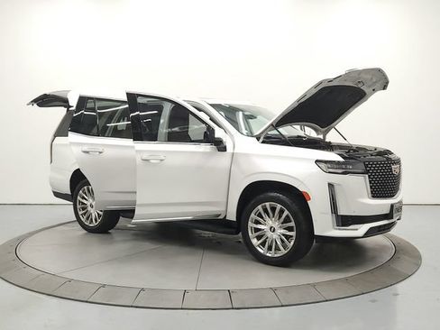 Used 2023 Cadillac Escalade Premium Luxury AWD/4WD image 9