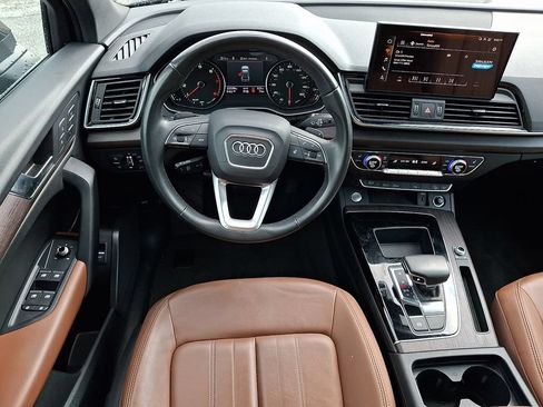 Used 2023 Audi Q5 2.0T Premium w/ Convenience Package AWD/4WD image 12