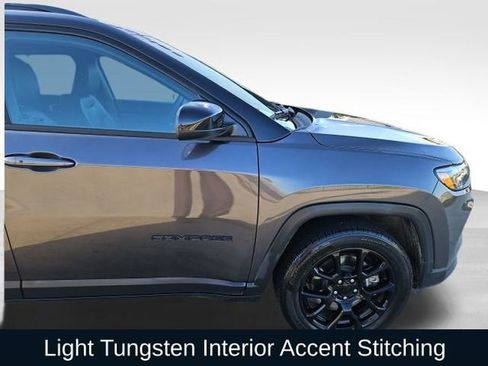 Used 2024 Jeep Compass Latitude w/ Convenience Group image 20