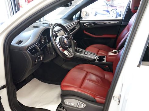 Used 2015 Porsche Macan S w/ Premium Package Plus image 26