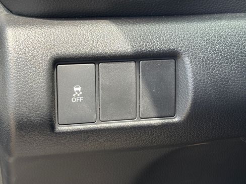 Used 2025 Honda Pilot Sport image 9