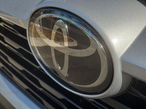 Used 2024 Toyota RAV4 XLE FWD image 30