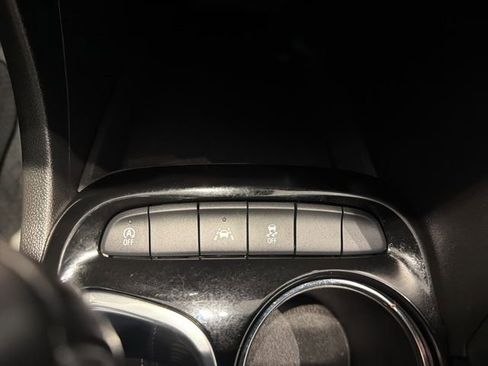 Used 2023 Buick Encore GX Essence w/ Experience Buick Package FWD image 25