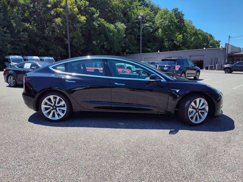 Used 2018 Tesla Model 3 Long Range RWD image 3
