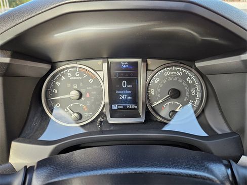 Certified 2023 Toyota Tacoma TRD Off-Road image 20