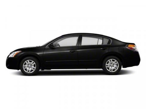 Used 2010 Nissan Altima 3.5 SR w/ Premium Pkg image 3