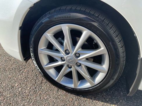 Used 2014 Toyota Prius V Five image 36