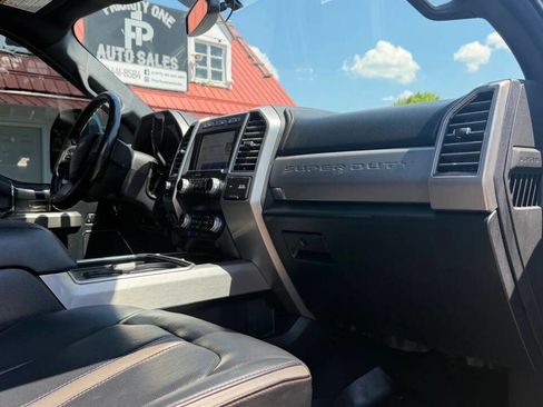 Used 2021 Ford F450 Platinum w/ FX4 Off-Road Package AWD/4WD image 27
