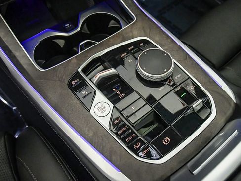 Used 2024 BMW X7 M60i w/ Climate Comfort Package AWD/4WD image 29