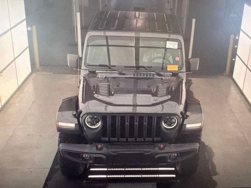 Used 2023 Jeep Gladiator Rubicon w/ LED Lighting Group AWD/4WD image 10