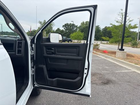 Certified 2022 RAM 1500 Tradesman w/ Chrome Appearance Group AWD/4WD image 44