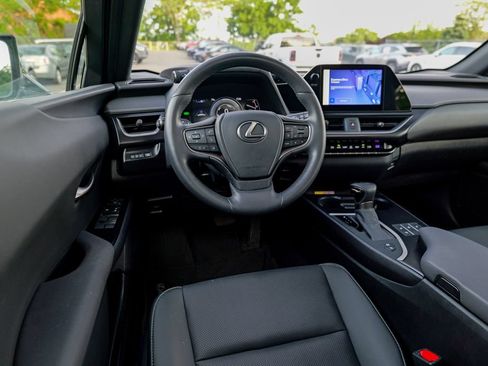 Used 2024 Lexus UX 250h F Sport AWD/4WD image 39