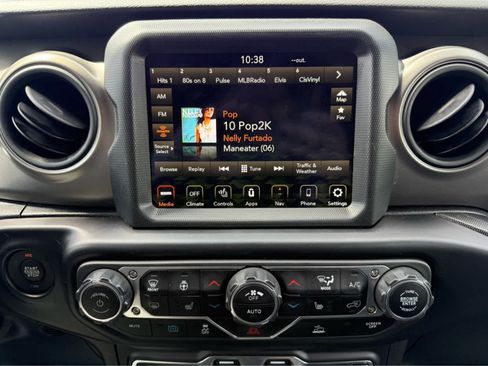Used 2023 Jeep Wrangler Unlimited w/ Sun & Screen Package AWD/4WD image 21
