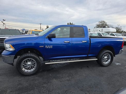 Used 2017 RAM 1500 Classic SLT image 2