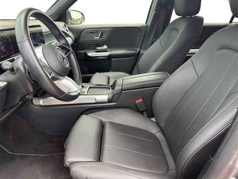 Used 2024 Mercedes-Benz GLB 250 GLB 250 image 9