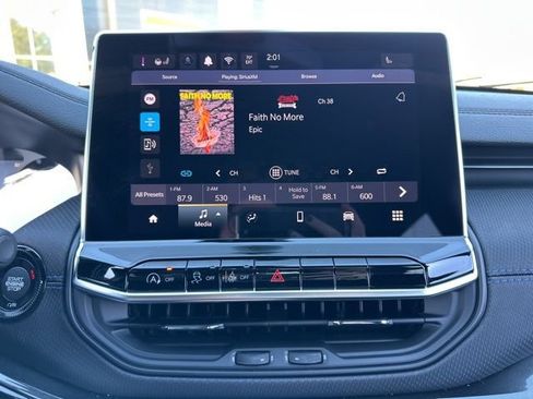 New 2026 Jeep Compass Latitude image 27