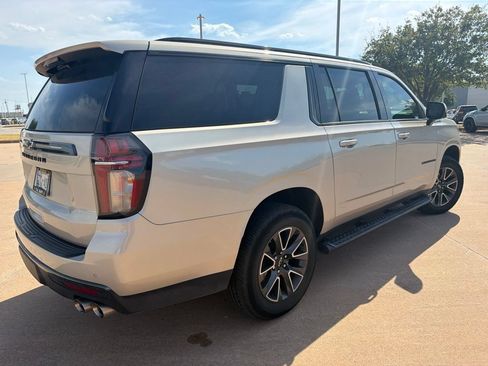Used 2022 Chevrolet Suburban Z71 w/ Off-Road Capability Package AWD/4WD image 3