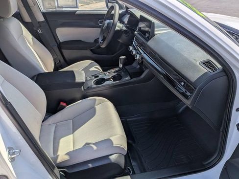 Used 2022 Honda Civic LX image 5