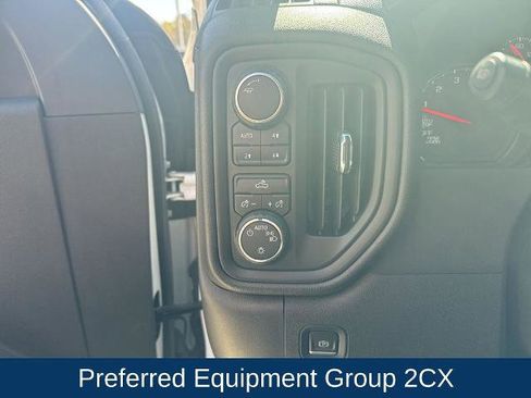 Used 2022 Chevrolet Silverado 1500 Custom Trail Boss image 19