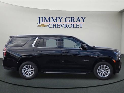 Used 2024 Chevrolet Tahoe LT image 2