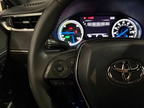 Used 2022 Toyota Venza XLE AWD/4WD image 14