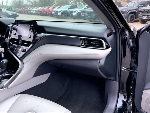 Used 2021 Toyota Camry SE image 33