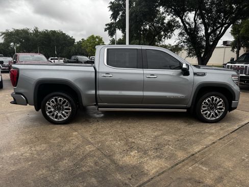 Used 2024 GMC Sierra 1500 Denali Ultimate AWD/4WD image 7