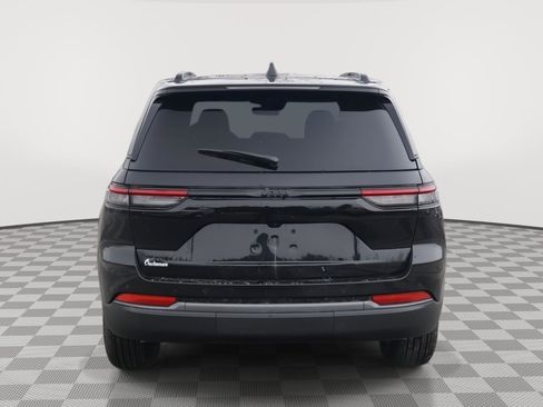 New 2026 Jeep Grand Cherokee Altitude image 6