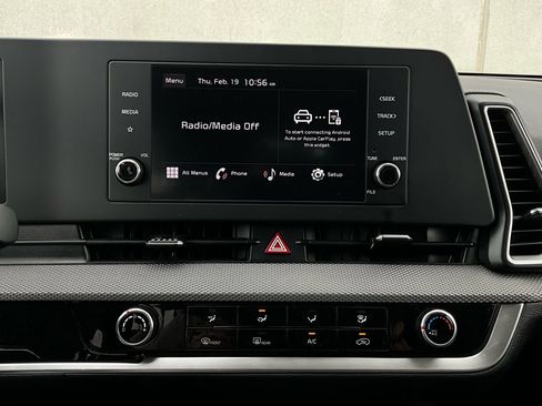 Used 2025 Kia Sportage LX image 24