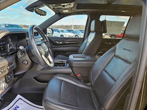 Used 2021 GMC Yukon Denali w/ Denali Ultimate Package image 23