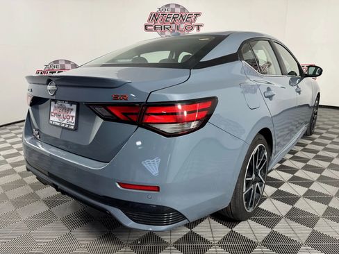 Used 2025 Nissan Sentra SR image 28