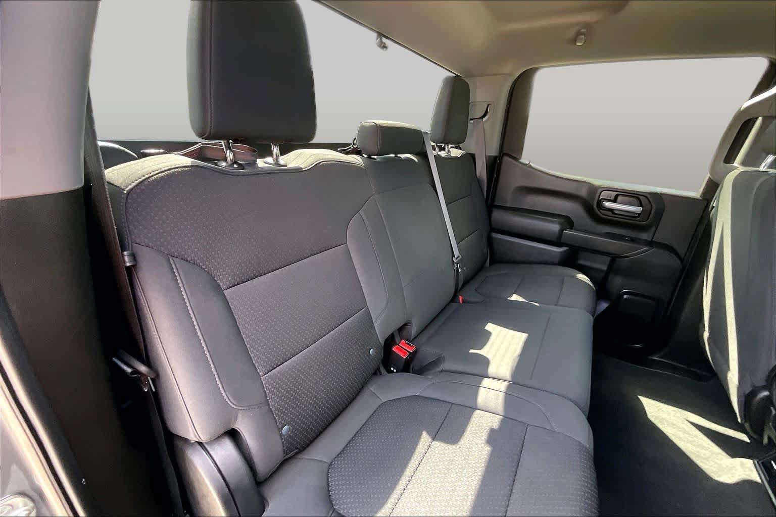 Used 2021 Chevrolet Silverado 1500 Custom AWD/4WD image 19