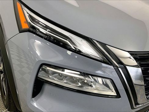 Used 2022 Nissan Rogue Platinum w/ Head-Up Display Package image 28