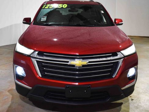 Used 2022 Chevrolet Traverse LT image 4