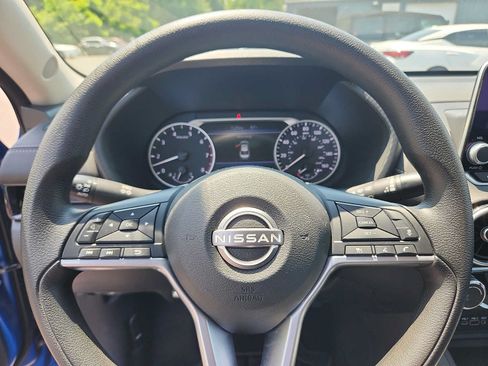 Used 2024 Nissan Sentra SV FWD image 18