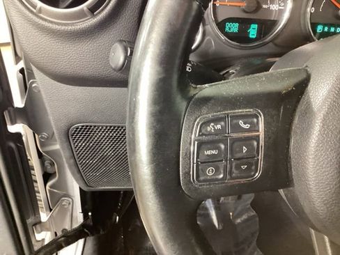 Used 2017 Jeep Wrangler Unlimited Sport AWD/4WD image 18