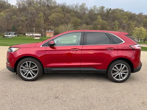 Used 2024 Ford Edge Titanium image 8