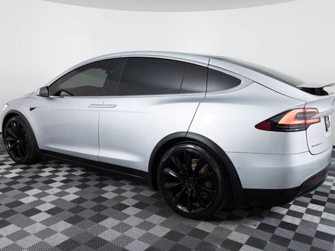 Used 2018 Tesla Model X 100D AWD/4WD image 4