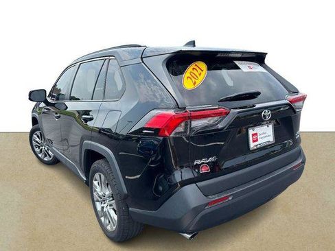 Certified 2021 Toyota RAV4 XLE Premium AWD/4WD image 6
