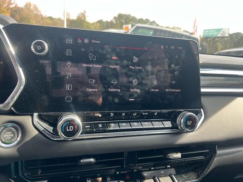 New 2026 GMC Canyon Elevation w/ Convenience Package image 16